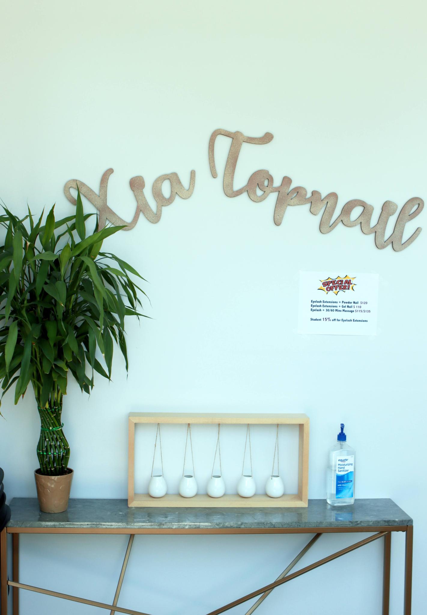 Welcome sign at XiaTopNail